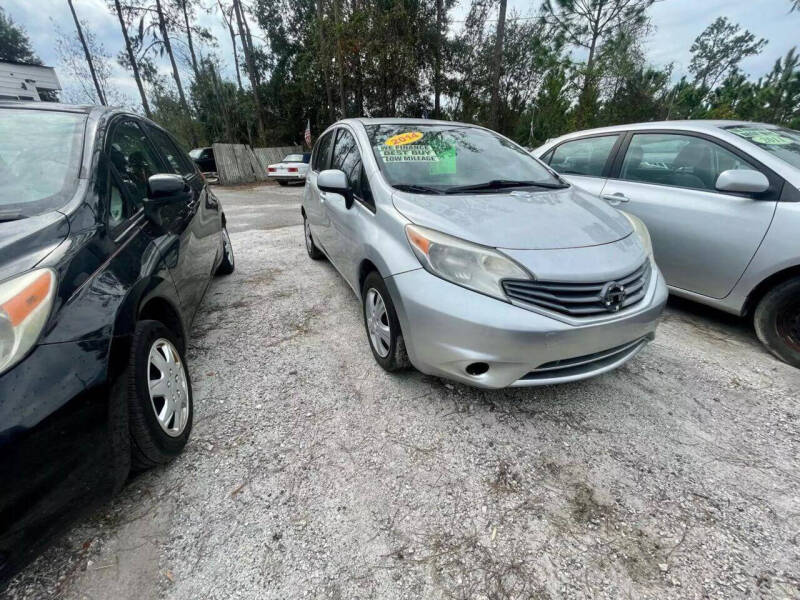 2014 Nissan Versa Note SV photo 2