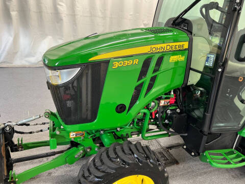 2019 John Deere 3039R
