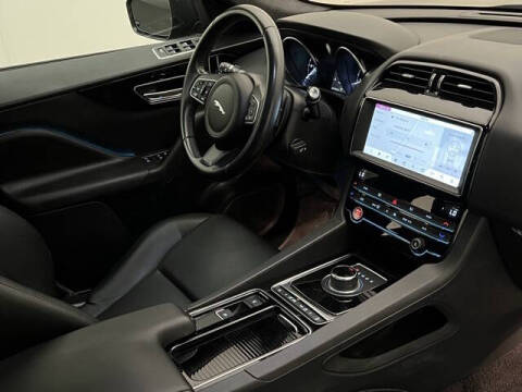 2020 Jaguar F-PACE 25t Premium