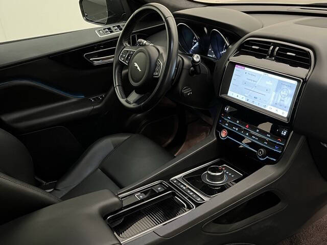 2020 Jaguar F-PACE 25t Premium