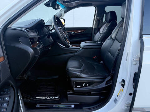 2016 Cadillac Escalade ESV Luxury Collection