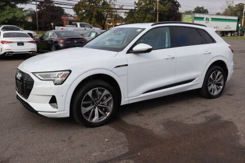 2021 Audi e-tron quattro Premium Plus