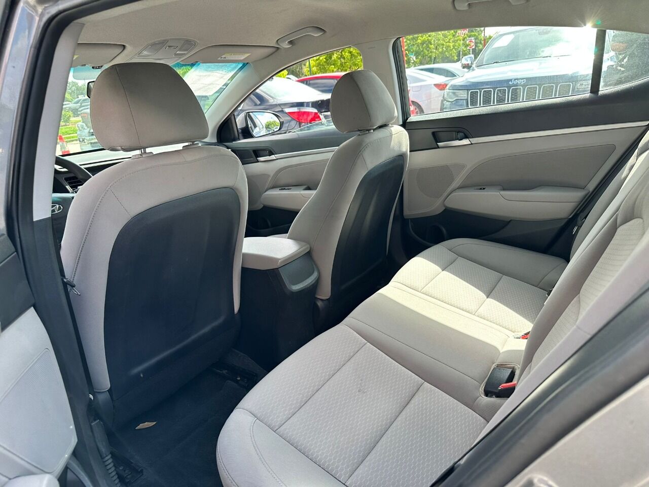 2019 HYUNDAI Elantra Sedan - $18,995