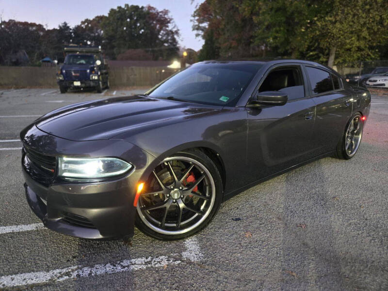 2017 Dodge Charger SXT's photo