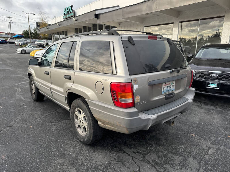 Used 2000 Jeep Grand Cherokee LAREDO with VIN 1J4GW48N9YC413866 for sale in Edmonds, WA