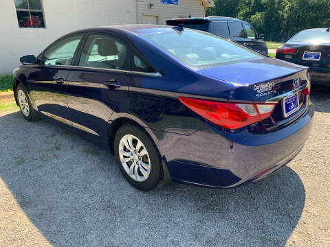 2013 Hyundai Sonata for sale at Court House Cars, LLC in Chillicothe OH