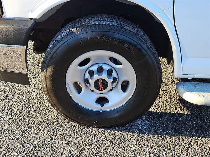 2024 GMC Savana 2500