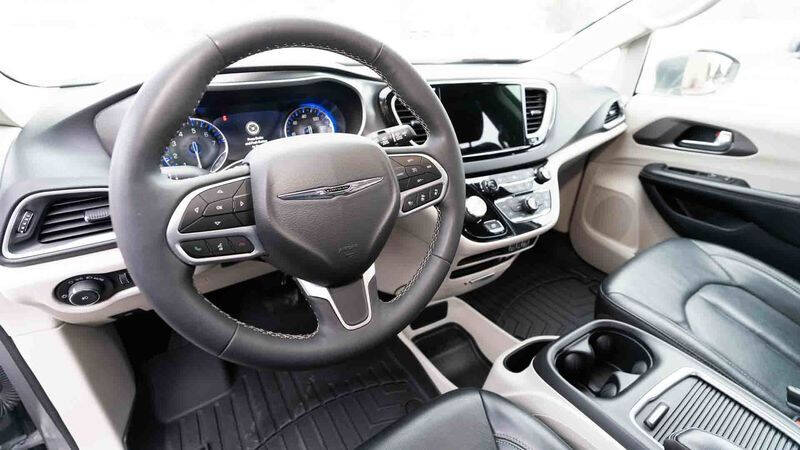 2022 Chrysler Pacifica Touring L