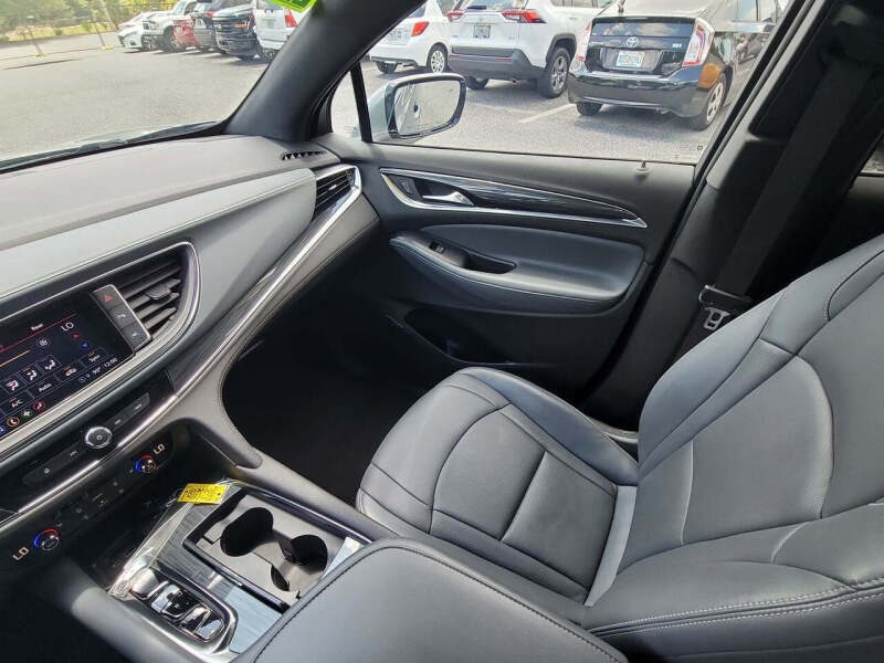 2024 Buick Enclave Essence