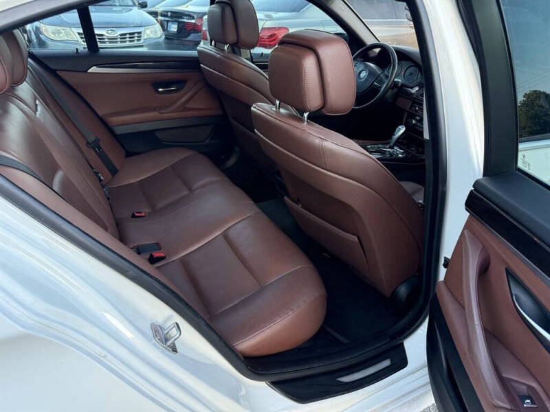 2013 BMW 5 Series 528i