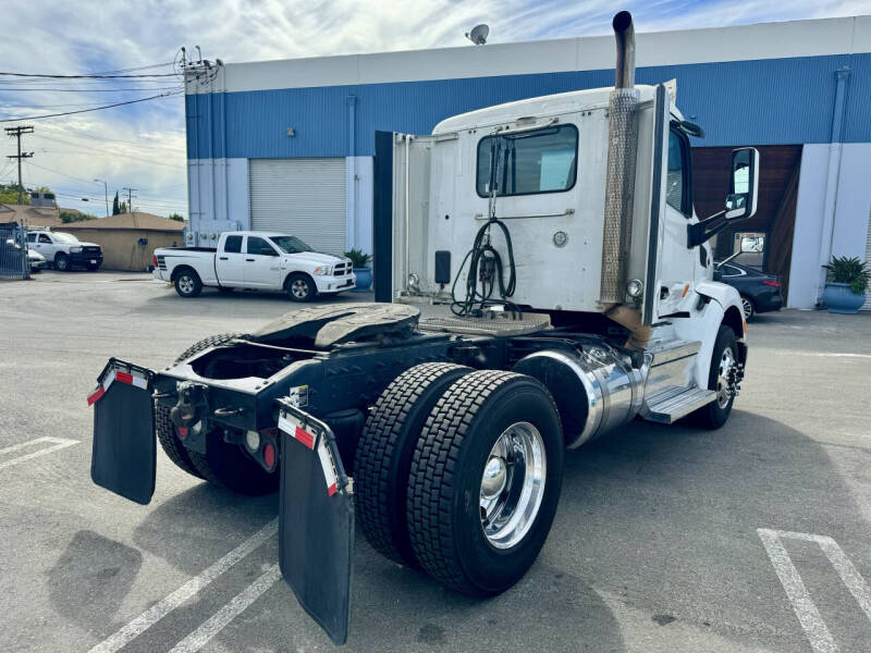 2018 Peterbilt 579