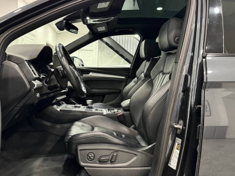 2020 Audi Q5 quattro Titanium Premium 45 TFSI