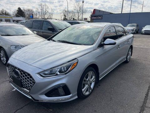 2018 Hyundai Sonata for sale at Lee's Auto Sales in Garden City MI