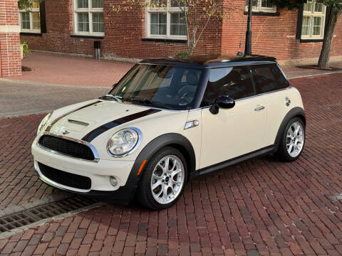 2008 MINI Cooper for sale at Euroasian Auto Inc in Wichita KS