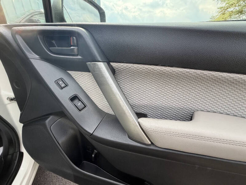 2017 Subaru Forester 2.5i