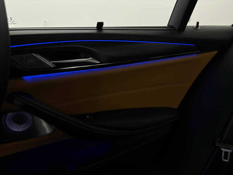 2023 BMW M5