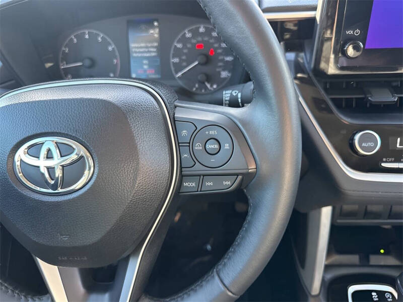 2025 Toyota Corolla Cross LE