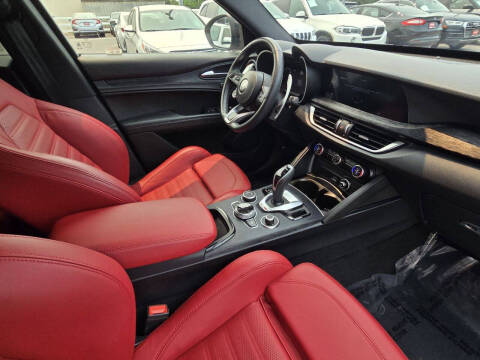 2024 Alfa Romeo Stelvio Sprint