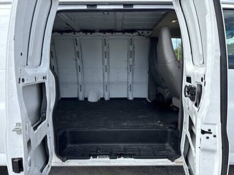 2022 Chevrolet Express 2500