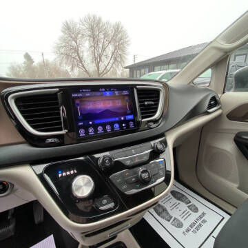 2017 Chrysler Pacifica Touring