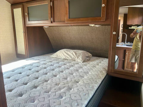 2017 Keystone RV Premier