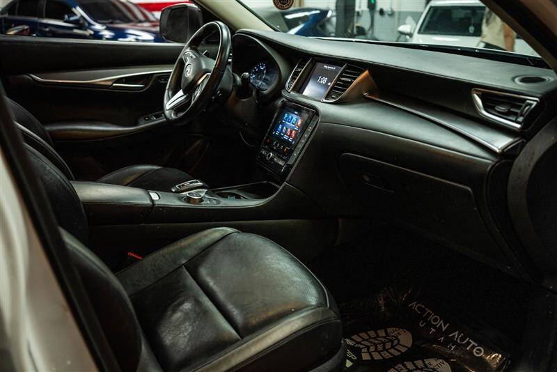 2023 Infiniti QX50 Luxe