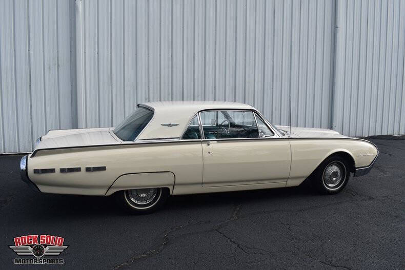 1962 Ford Thunderbird