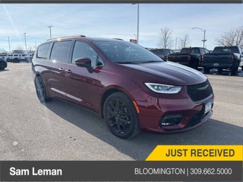 2023 Chrysler Pacifica Touring L