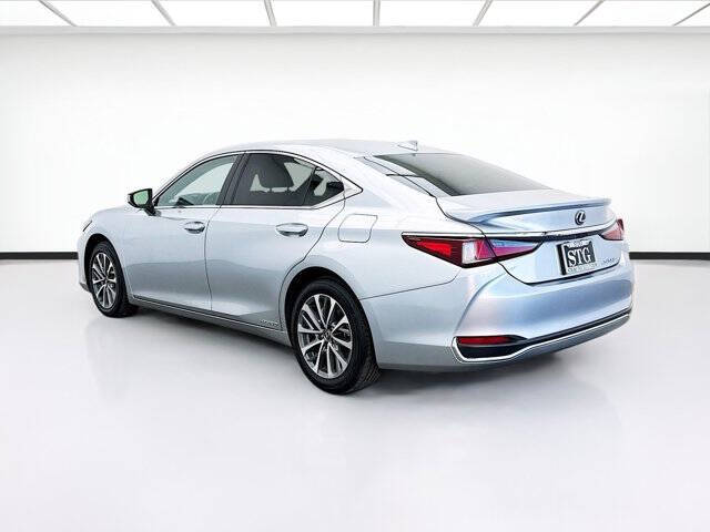 2022 Lexus ES 300h
