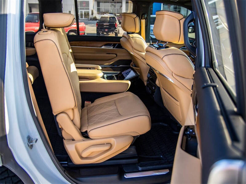 2024 Jeep Grand Wagoneer Series III