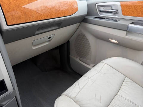 2010 Chrysler Town and Country Limited