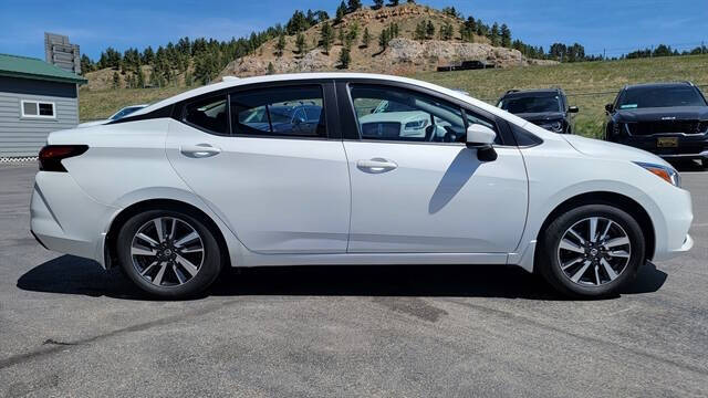 2022 Nissan Versa SV