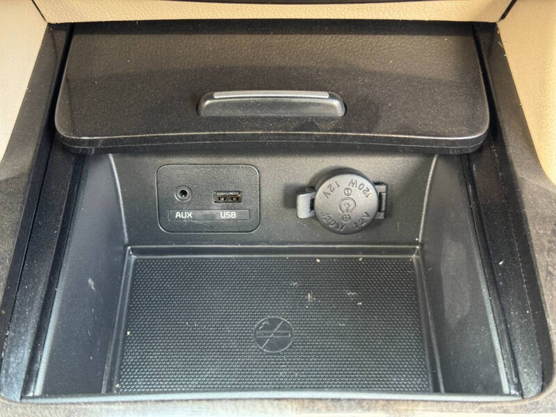 2014 Kia Cadenza Premium