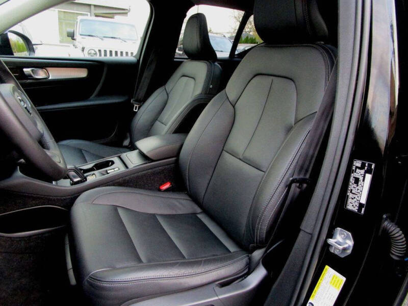 2020 Volvo XC40 T5 Momentum