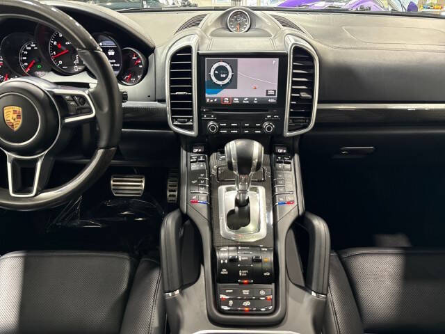 2017 Porsche Cayenne GTS