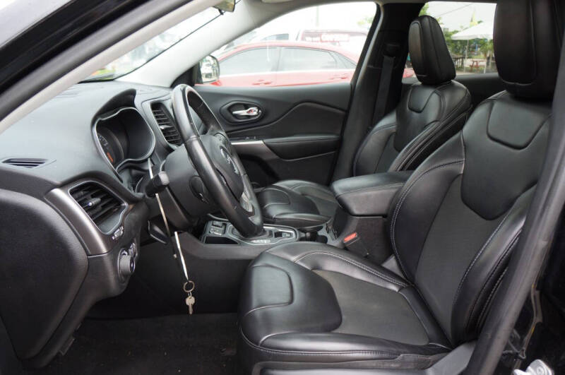 2019 Jeep Cherokee Latitude Plus