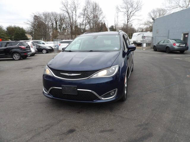 2017 Chrysler Pacifica Touring-L Plus
