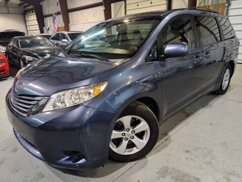 2015 Toyota Sienna for sale at Nice Ride Auto Wholesale in Eastlake OH