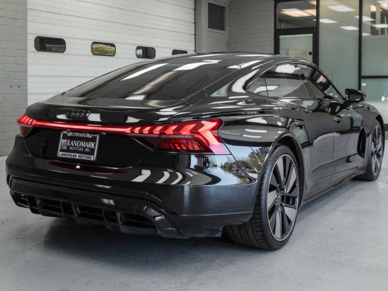 2024 Audi e-tron GT quattro Prestige