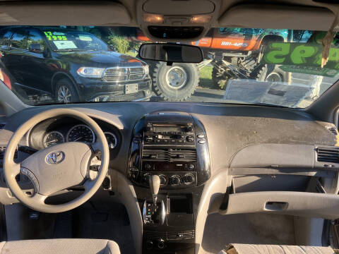 2005 Toyota Sienna CE 7 Passenger