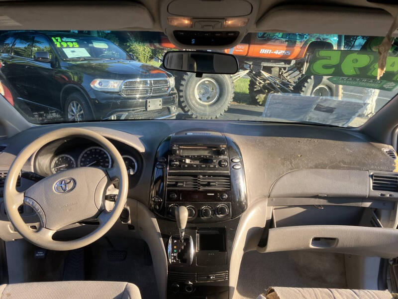 2005 Toyota Sienna CE 7 Passenger