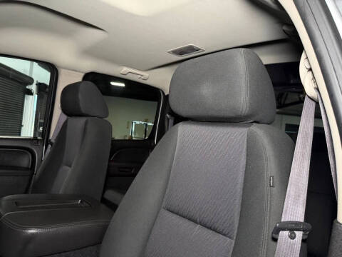 2012 Chevrolet Avalanche LS