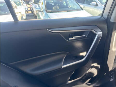 2019 Toyota RAV4 Hybrid XLE