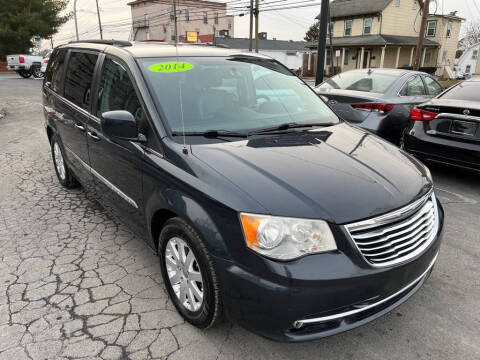 2014 Chrysler Town and Country