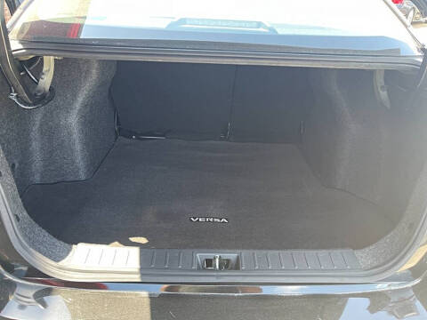 2020 Nissan Versa SR