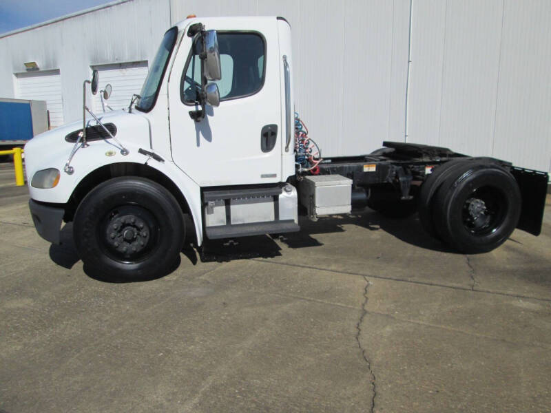 2007 Freightliner Business class M2