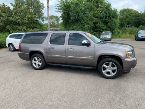 2013 Chevrolet Suburban for sale at Auto Acceptance in Tupelo MS