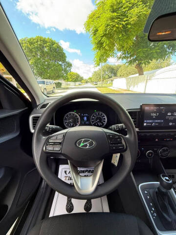 2022 Hyundai Venue SE