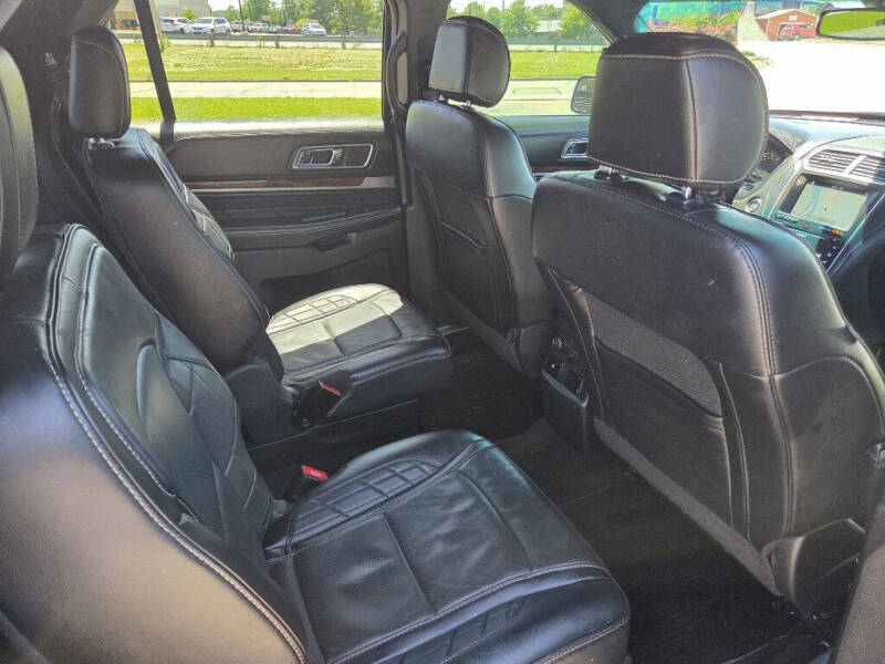 2017 Ford Explorer Platinum