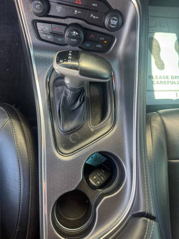 2015 Dodge Challenger SXT Plus